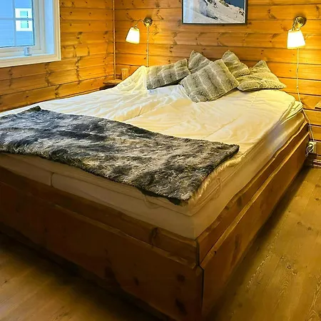 Timber House With Inski Out In Semesterbostad *