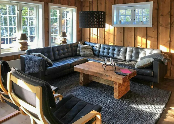 Semesterbostad Timber House With Inski Out In